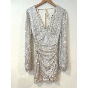 ~ Windsor Med Cocktail Dress Sequins Champagne Gold V Neck Mini Hoco Prom Ruched